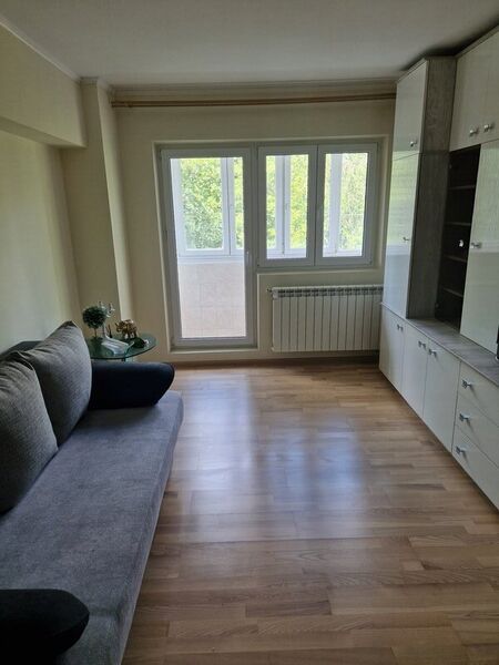 Obor langa metrou, primarie, piata str. Chiristigiilor,